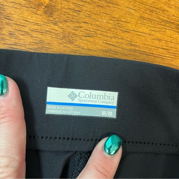 Columbia Women’s anytime casual black Capri size medium - Picture 8 of 8